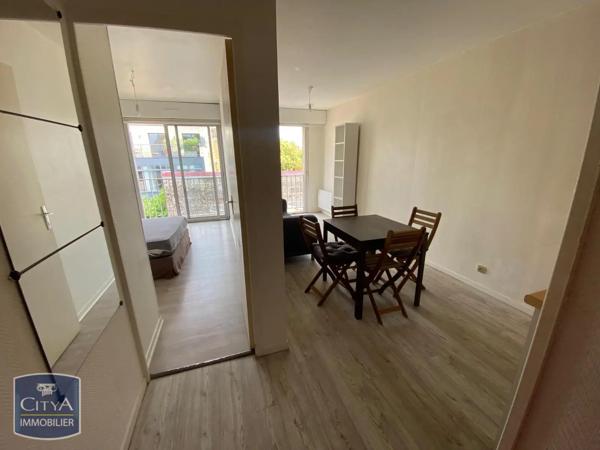 Appartement à louer 2 pièces 40.15m² Bordeaux (33000)