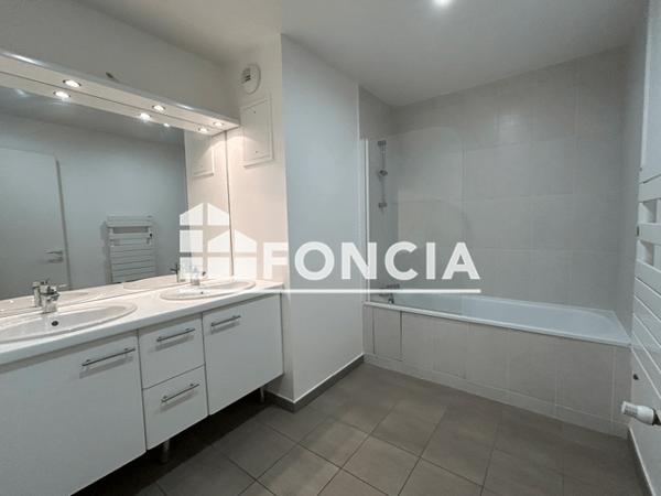 Location Appartement 3 pièces 79.8 m² - 8 RUE VICTOR GARAIX Chartres 28000
