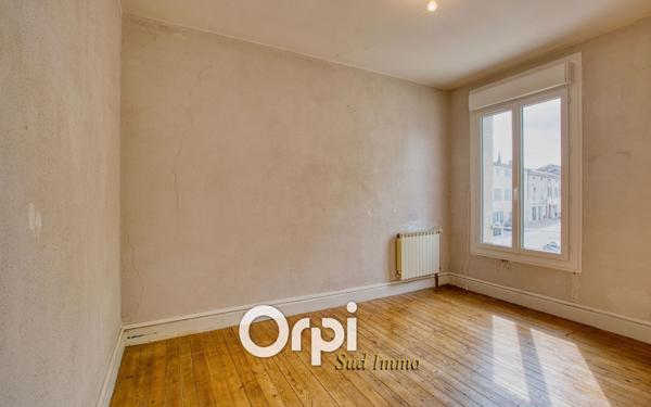 Maison à vendre    6 pièces •  Chomérac