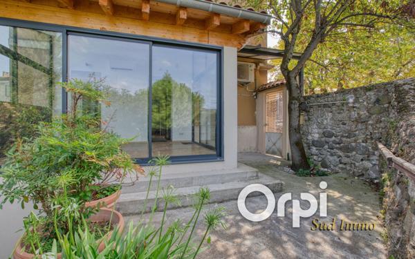 Maison à vendre    6 pièces •  Chomérac