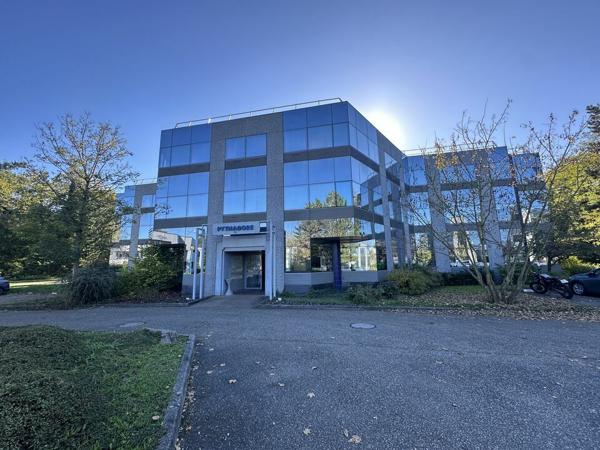 BUREAUX à LOUER de 122 m²