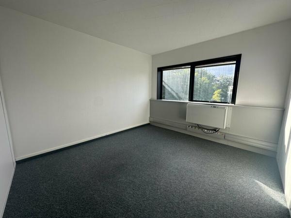 BUREAUX à LOUER de 122 m²