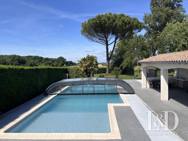 Grande maison avec piscine sur 3270m² de terrain