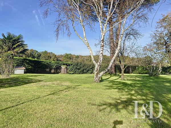 Grande maison avec piscine sur 3270m² de terrain