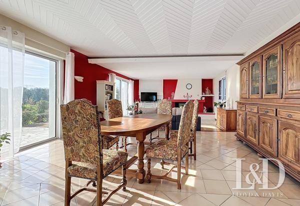 Grande maison avec piscine sur 3270m² de terrain