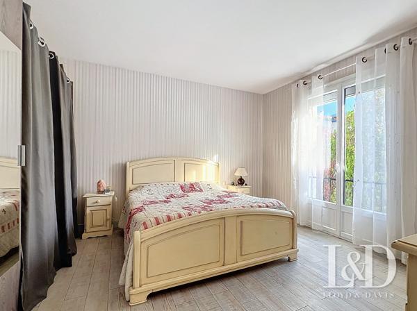 Grande maison avec piscine sur 3270m² de terrain