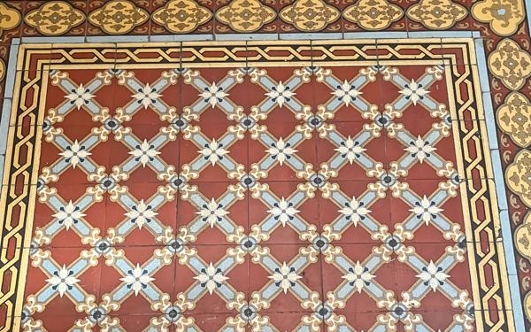 Appartement à vendre    7 pièces • 200 m2 Lyon 7