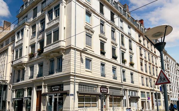 Appartement à vendre    7 pièces • 200 m2 Lyon 7