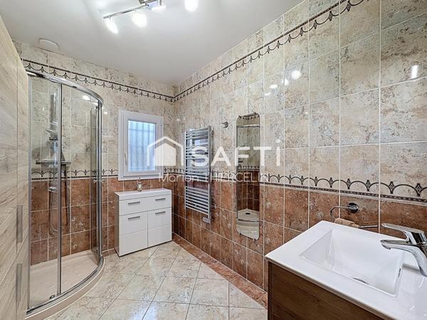 Bâtisse dans un style vigneronne 5 pièces localisée dans un environnement agréable