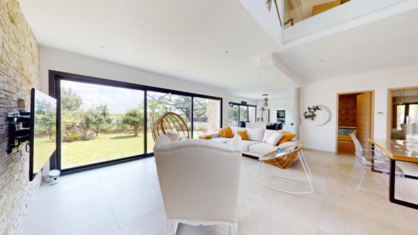 Villa moderne 7p 3ch 205 m2 + vue sur Paris