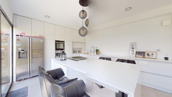 Villa moderne 7p 3ch 205 m2 + vue sur Paris