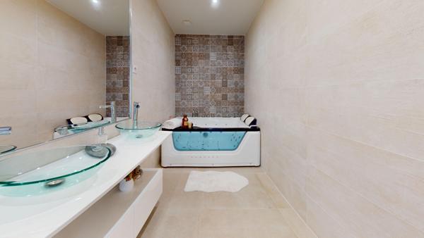 Villa moderne 7p 3ch 205 m2 + vue sur Paris