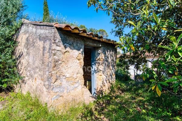 Cotignac – Villa provençale avec piscine, tennis et vue panoramique 134 m² habitable terrain 2590 m²
