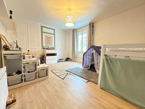 Maison 10 pièces, 337 m2