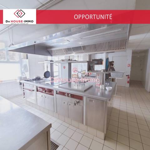 Commerce à vendre 20 pièces de 700 m²
