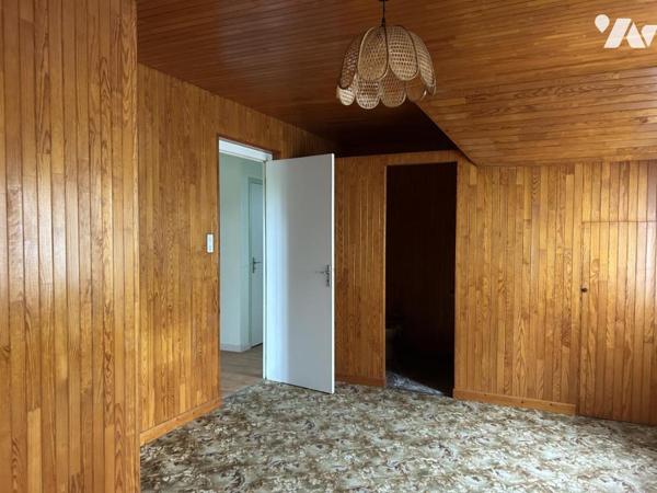 Maison de 140 m²/ 2 logements possibles/ grand garage