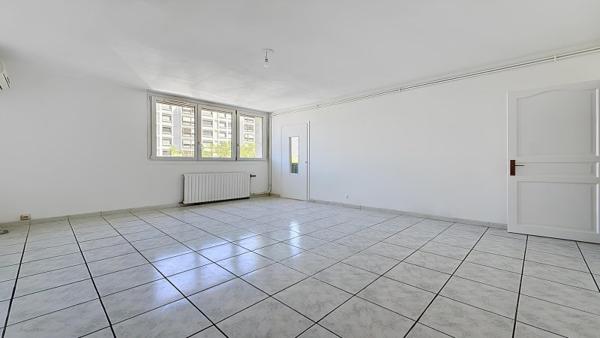Vente / Appartement T4 à Vénissieux (69200)
