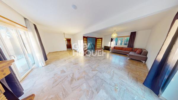 Vente d'une maison plain pied surélevé de 9 pièces au Rebberg