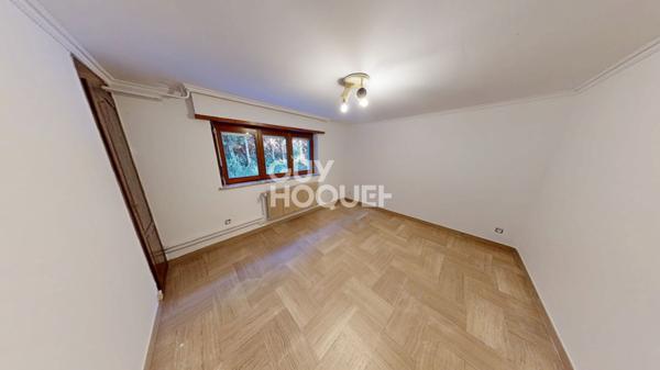 Vente d'une maison plain pied surélevé de 9 pièces au Rebberg