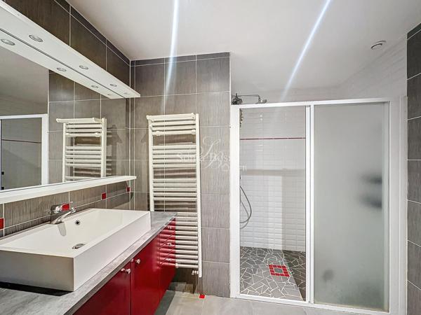 MAISON D'ARCHITECTE DE PLUS DE 250M2 HABITABLE 5 CHAMBRES