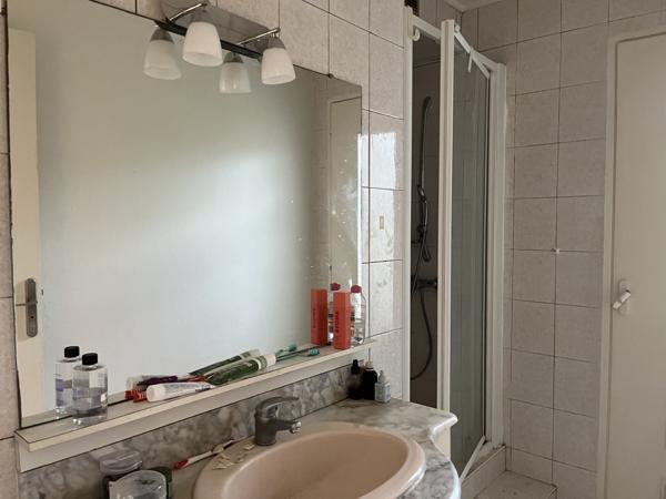 Lyon (69008) LYON 8, LA BUIRE-BATAILLE, T3 LUMINEUX, BALCON, CAVE, PARKING