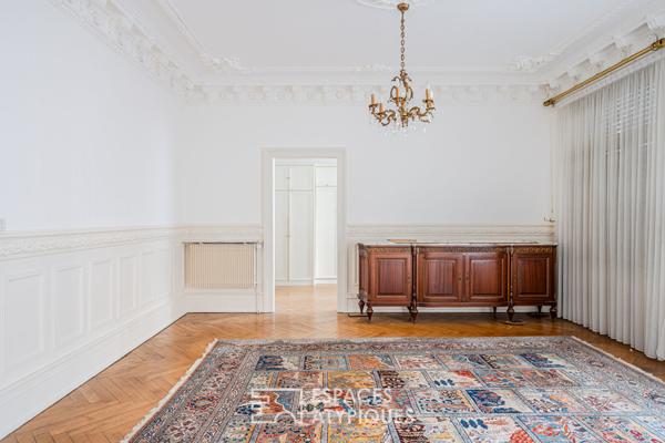 Appartement bourgeois et son jardin quartier Orangerie