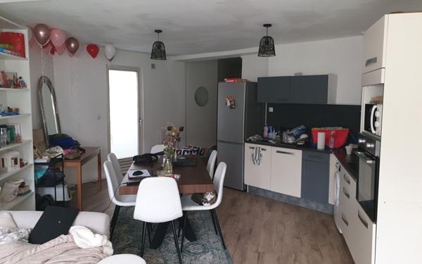 Immeuble à vendre    7 pièces • 146 m2 Armentières