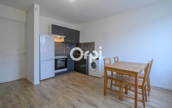 Immeuble à vendre    7 pièces • 146 m2 Armentières