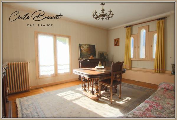 Villa 4 faces pleine de charme et de potentiel à AMELIE LES BAINS PALALDA (66)