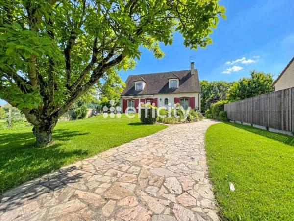 Maison
         6 pièces
        - 153 m² Exclusivité 448 000 € *