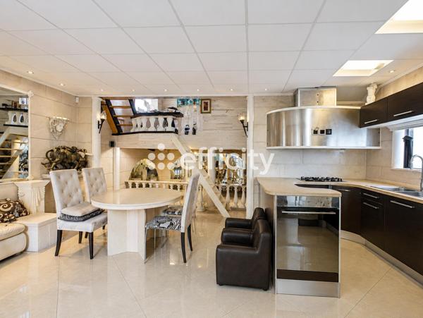 Maison
         6 pièces
        - 140 m² 650 000 € *