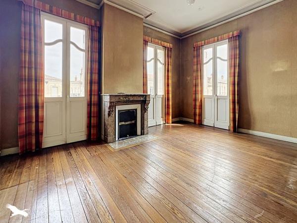 Appartement 360 000 € Bordeaux 4 p 100 m² DPE D