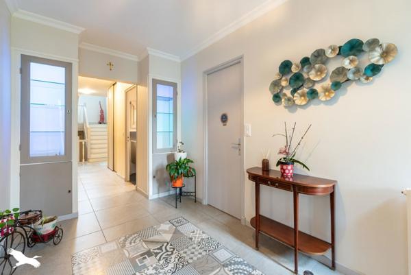 Maison à vendre |  Saint-Pierre-du-Mont |  8 pièces | 196 m²