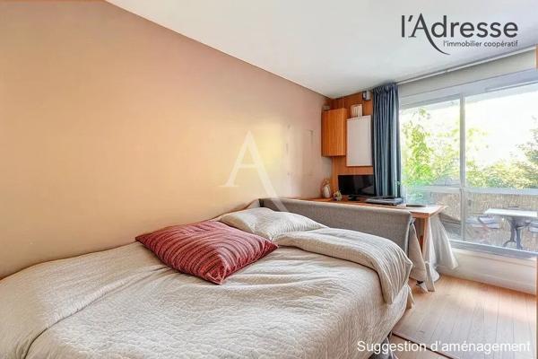 Appartement 4 pièces 3 chambres - sans à vis - -de 8 minutes du t2/L - commerces aux pieds -gardien -arboré- parquet massif - climatisation