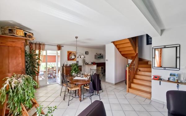 Maison à vendre    5 pièces •  Grisolles