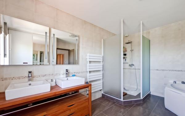 Maison à vendre    5 pièces •  Grisolles