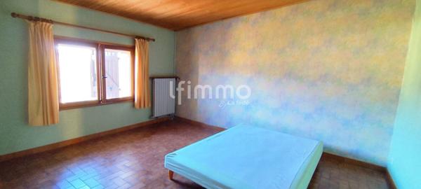 Maison de caractère 175 m² avec terrain, dépendances et vue Durance