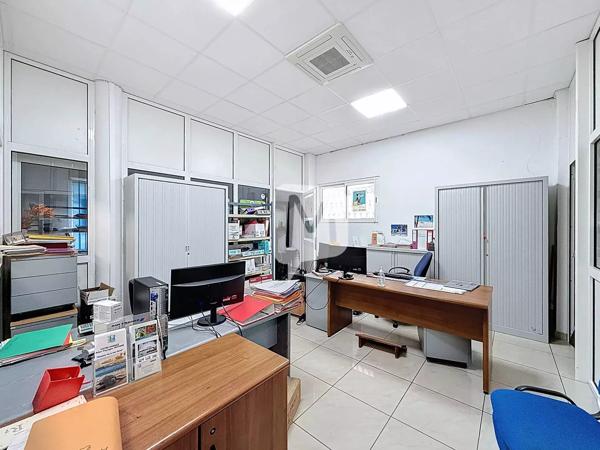 DPT GUYANE, à louer CAYENNE Local/Bureau de 183 m2