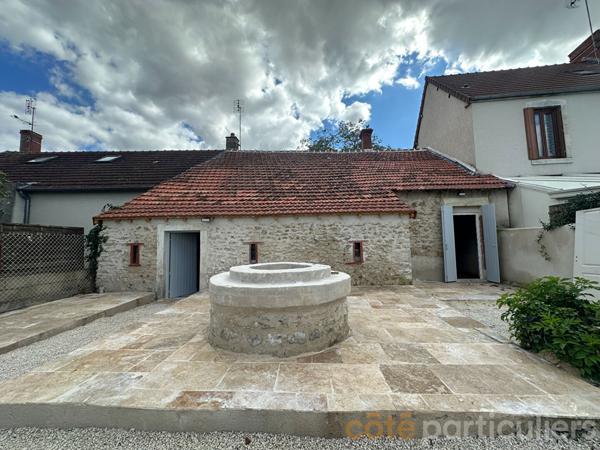 Vente
                Maison90 m² - 3 Pièces -
                    CHARENTON DU CHER (18210)