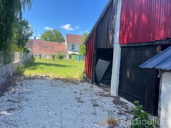 Vente
                Maison90 m² - 3 Pièces -
                    CHARENTON DU CHER (18210)