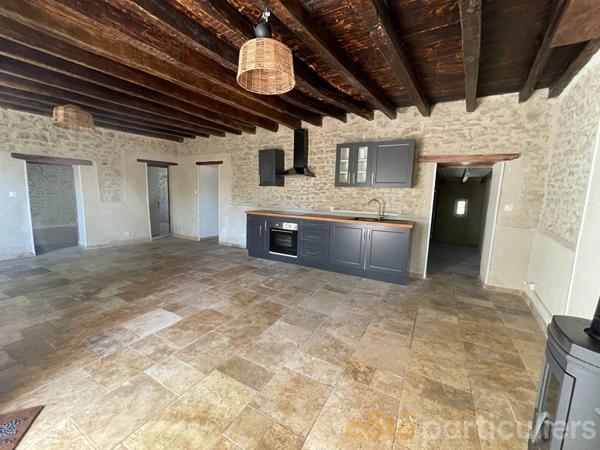 Vente
                Maison90 m² - 3 Pièces -
                    CHARENTON DU CHER (18210)