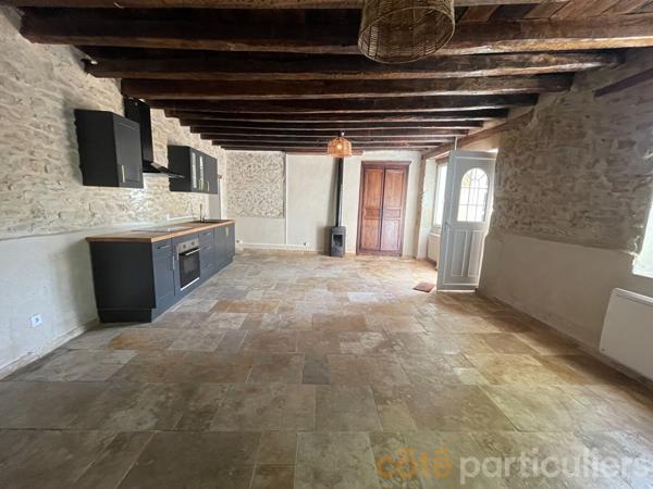 Vente
                Maison90 m² - 3 Pièces -
                    CHARENTON DU CHER (18210)