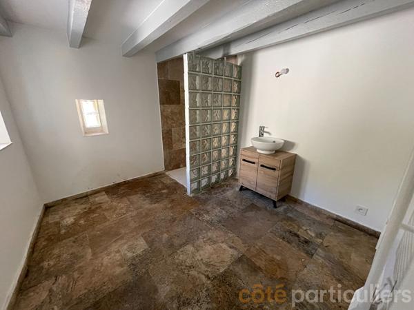Vente
                Maison90 m² - 3 Pièces -
                    CHARENTON DU CHER (18210)