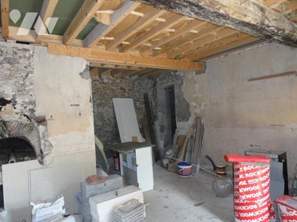 CHEZY SUR MARNE - Maison de type 5 d'environ 95 m², avec garage non attenant et terrain