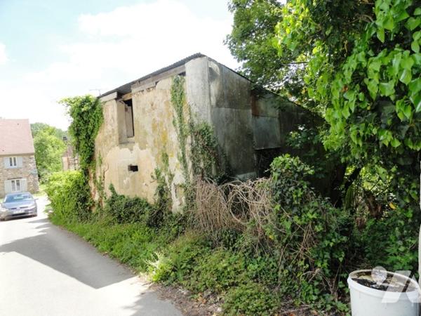CHEZY SUR MARNE - Maison de type 5 d'environ 95 m², avec garage non attenant et terrain