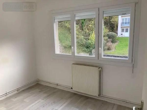 Location - Appartement Moulineaux 76530 3 pièces 66 m 2