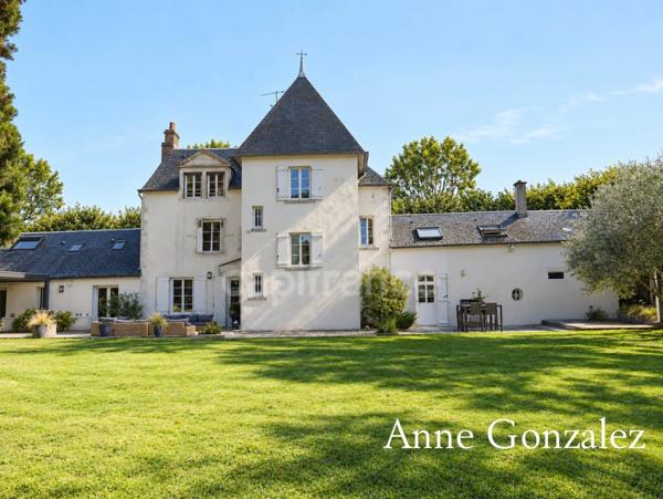 ORLEANS-SAINT JEAN LE BLANC, Rare propriété du XVIIIème revisitée par un architecte, parc paysager, piscine , élégance et prestations haut de gamme