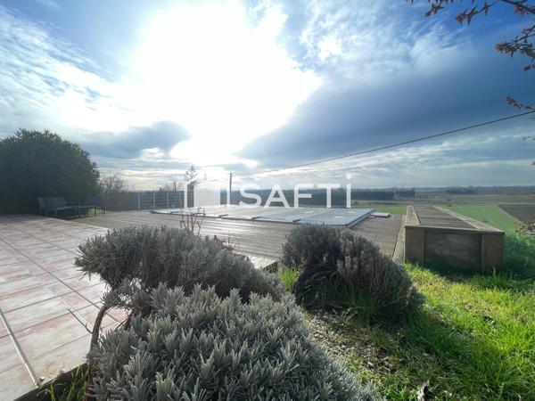 Maison familiale avec piscine et vue dégagée à 15 minutes de Montauban