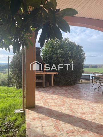 Maison familiale avec piscine et vue dégagée à 15 minutes de Montauban