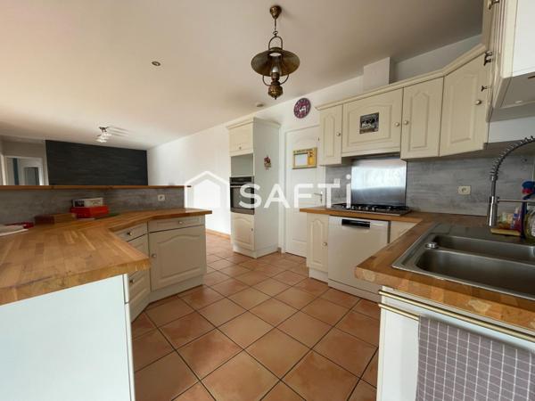 Maison familiale avec piscine et vue dégagée à 15 minutes de Montauban
